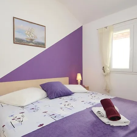 Beautiful In With Kitchenette Vela Luka