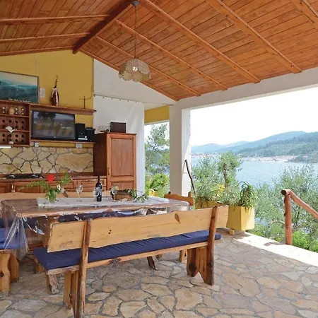 Сasa de vacaciones Beautiful In With Kitchenette Vela Luka